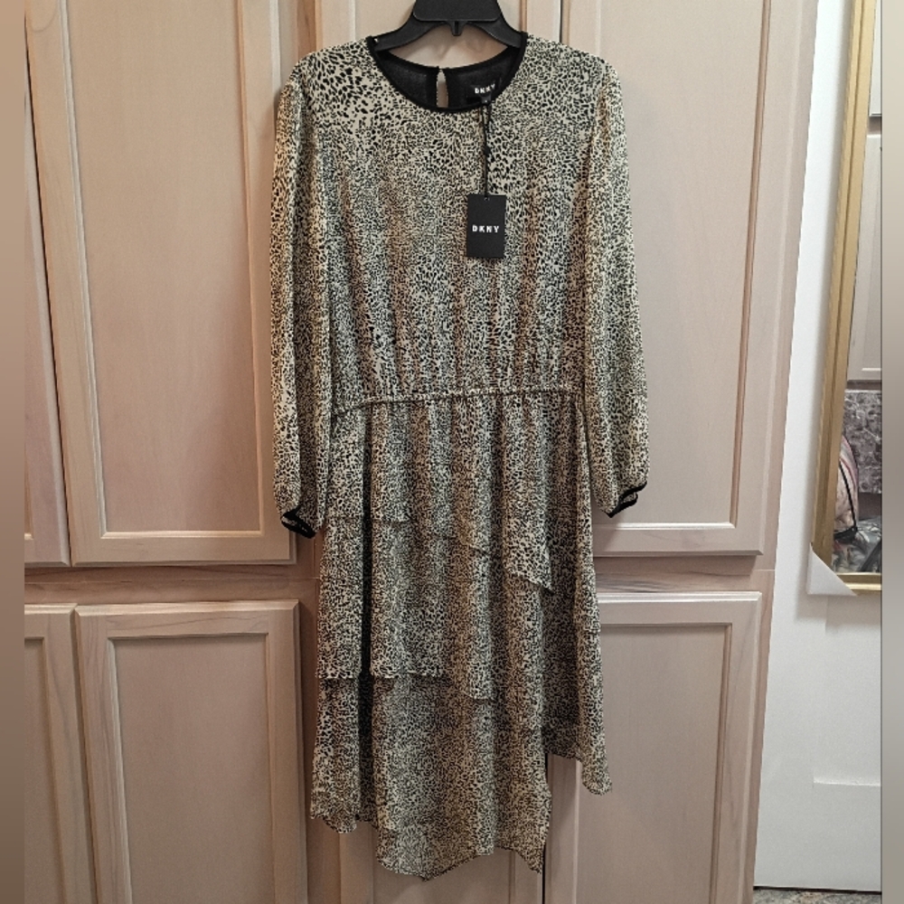 NWT DKNY M Tonal Leopard Tiered Midi Long Sleeve Dress